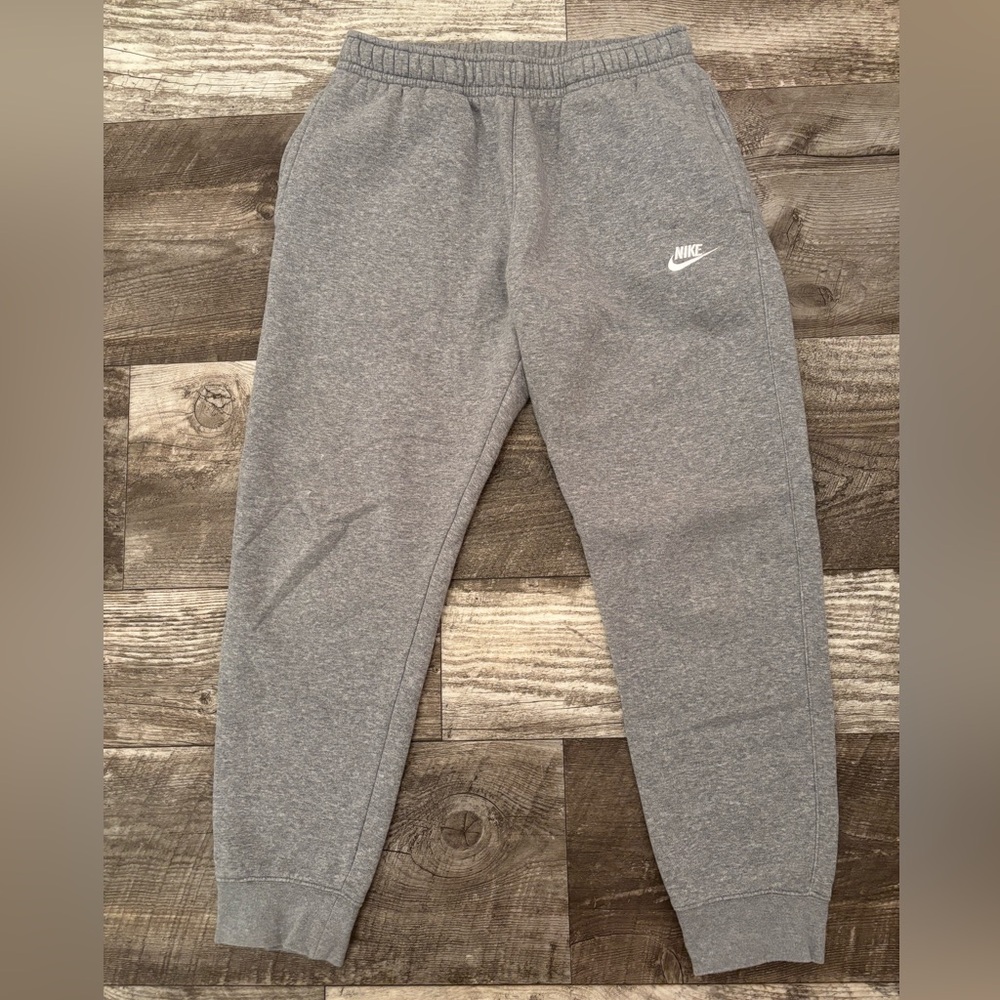 selling men’s grey nike sweatpants!